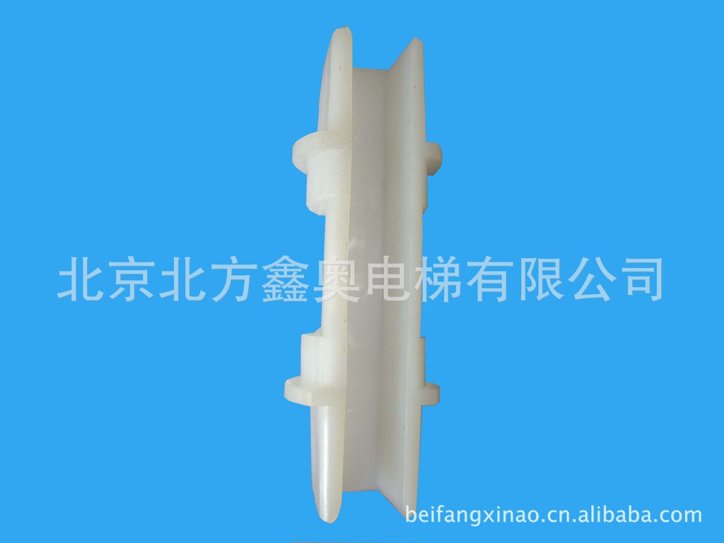 蒂森靴衬